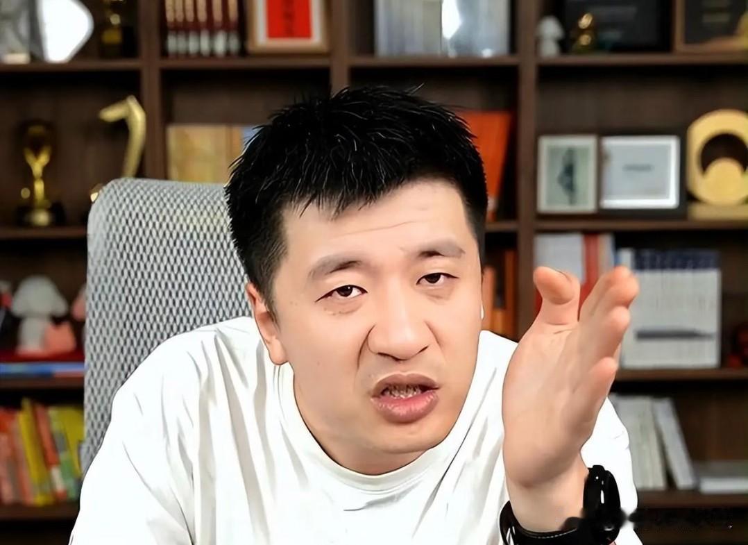 张雪峰老师曾在一档节目里说:
“如果你当过兵的话，等同于221、985毕业，如果