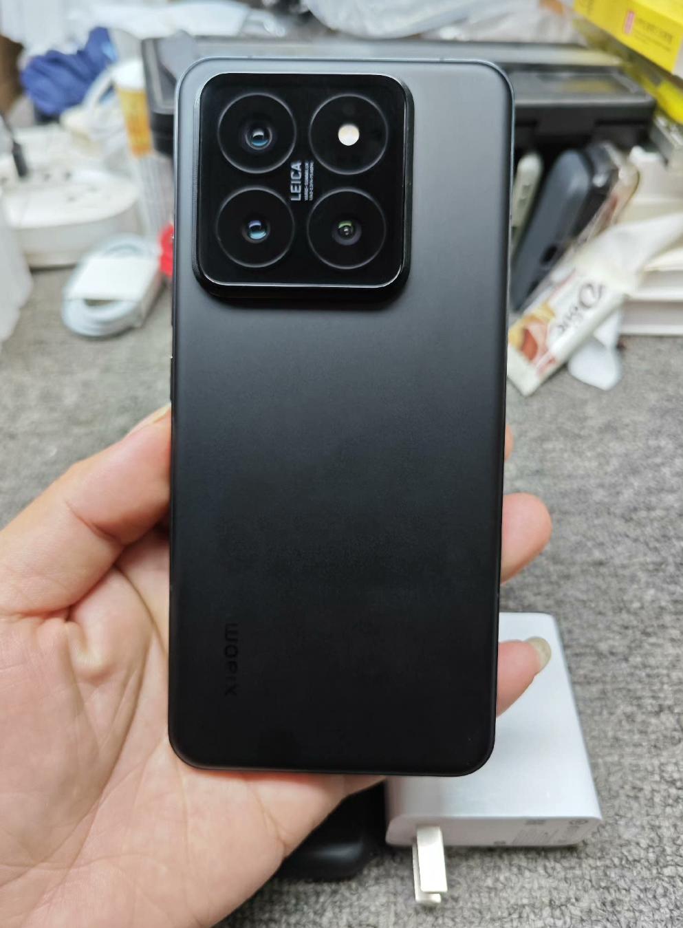 我敢断言，这是今年让人挑不出毛病的一款手机，用5年都舍不得更换

其实xiaom