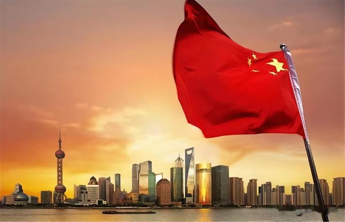 北约一旦踏入俄罗斯本土，中国就必须出兵？很多人还陷在这种兄弟义气的幻想里。错了！