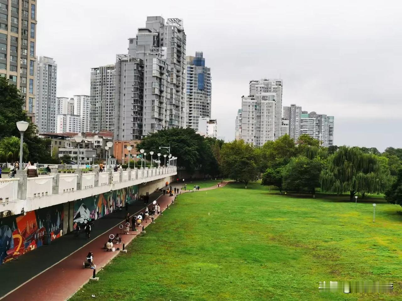 漫步在冬日的绵阳涪江畔