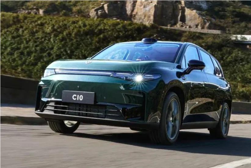同为热门新能源SUV，零跑C10对上比亚迪宋PRO DM-i，该怎么选？
 
纵