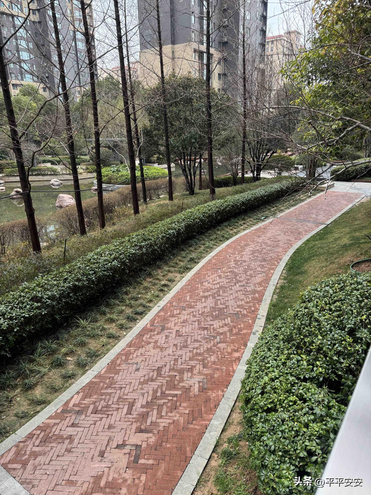 有些东西看不见、摸不着，却深深影响着我们的生活，甚至决定着一切。就像空气，无声无