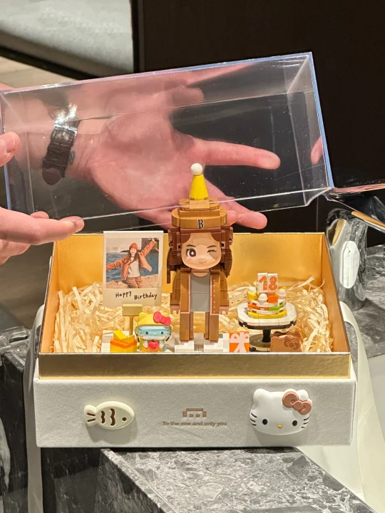 谁懂这个礼物的含金量🥹Q版的自己！！