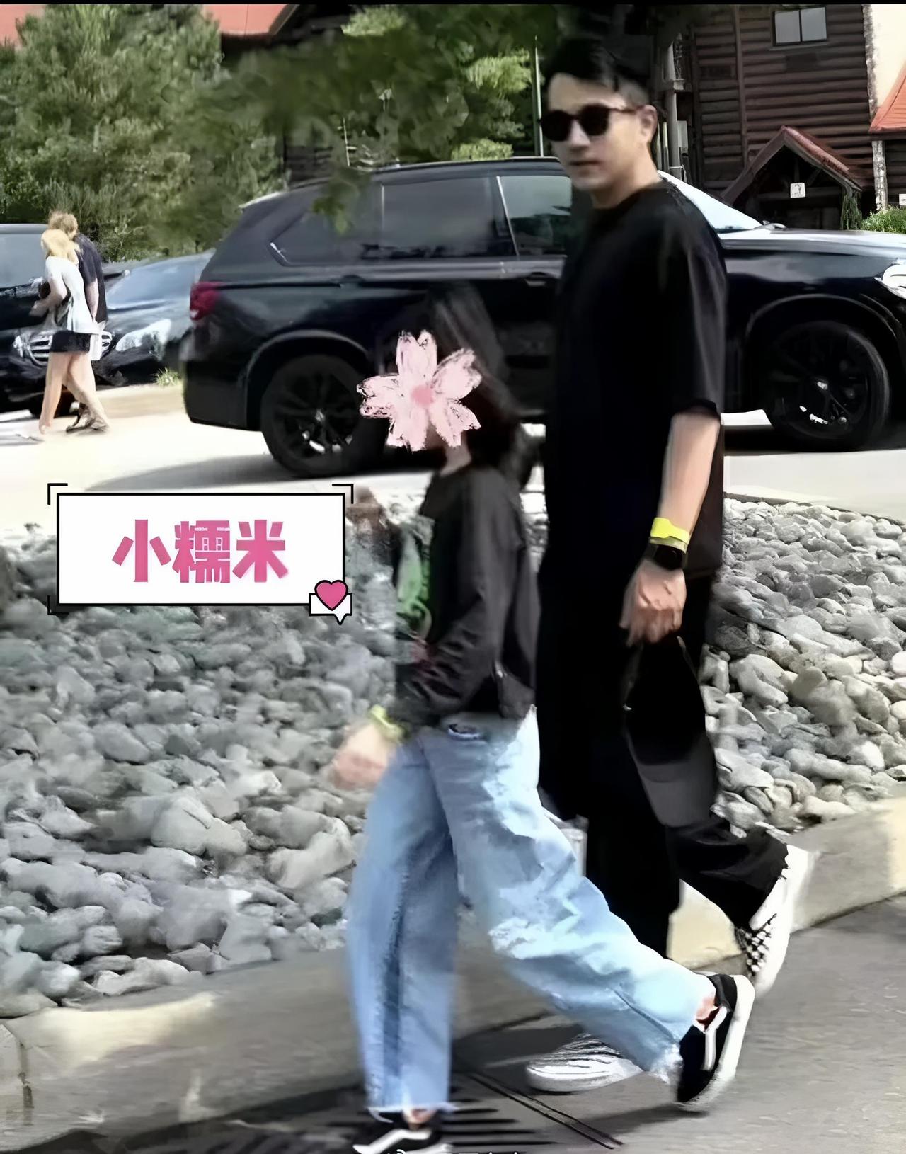 真的太感慨了，当年官宣怀孕、刚出生抱出来的画面还历历在目，一晃小姑娘都步入青春期