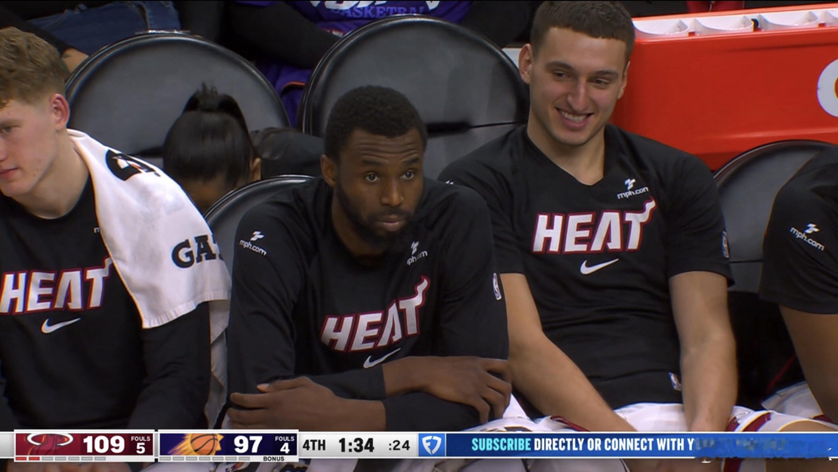 看嘴哥这神态，经常就是心不在焉的样子也不知道一天天的在想些什么nba常规赛维金斯