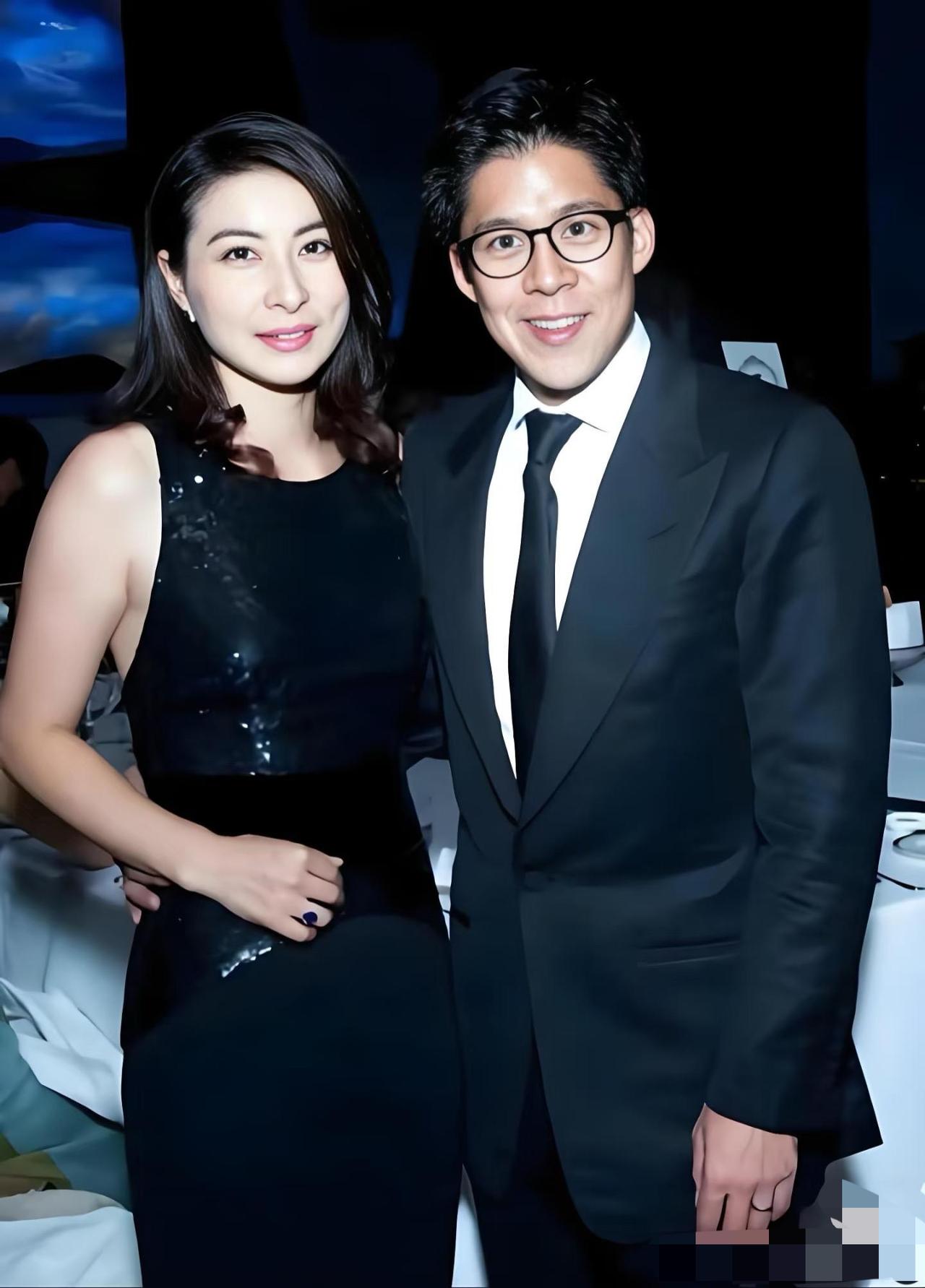 不得不承认，
郭晶晶嫁了好人家，

霍启刚这次当选新一届香港立法委员，足以说明了