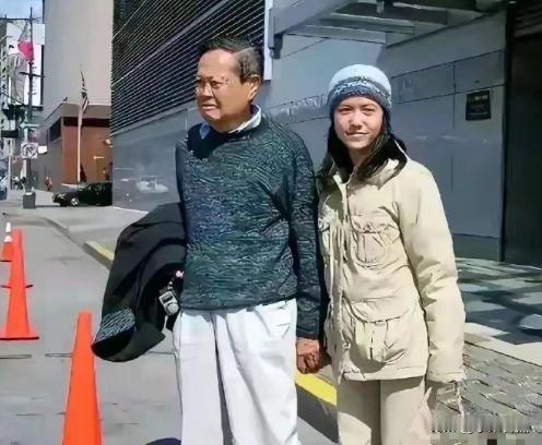 翁帆的20年：岁月静好还是沧海桑田？
岁月无情，对所有人都是如此，虽然我们常常感