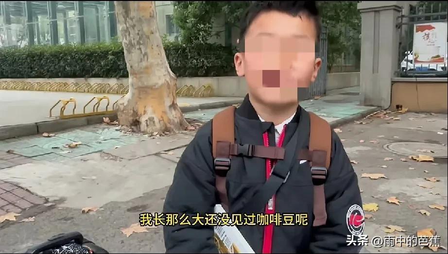 感觉某妈就是在和某爸硬刚！某爸建议她保护好孩子隐私少让孩子出镜，她就反着来，专门