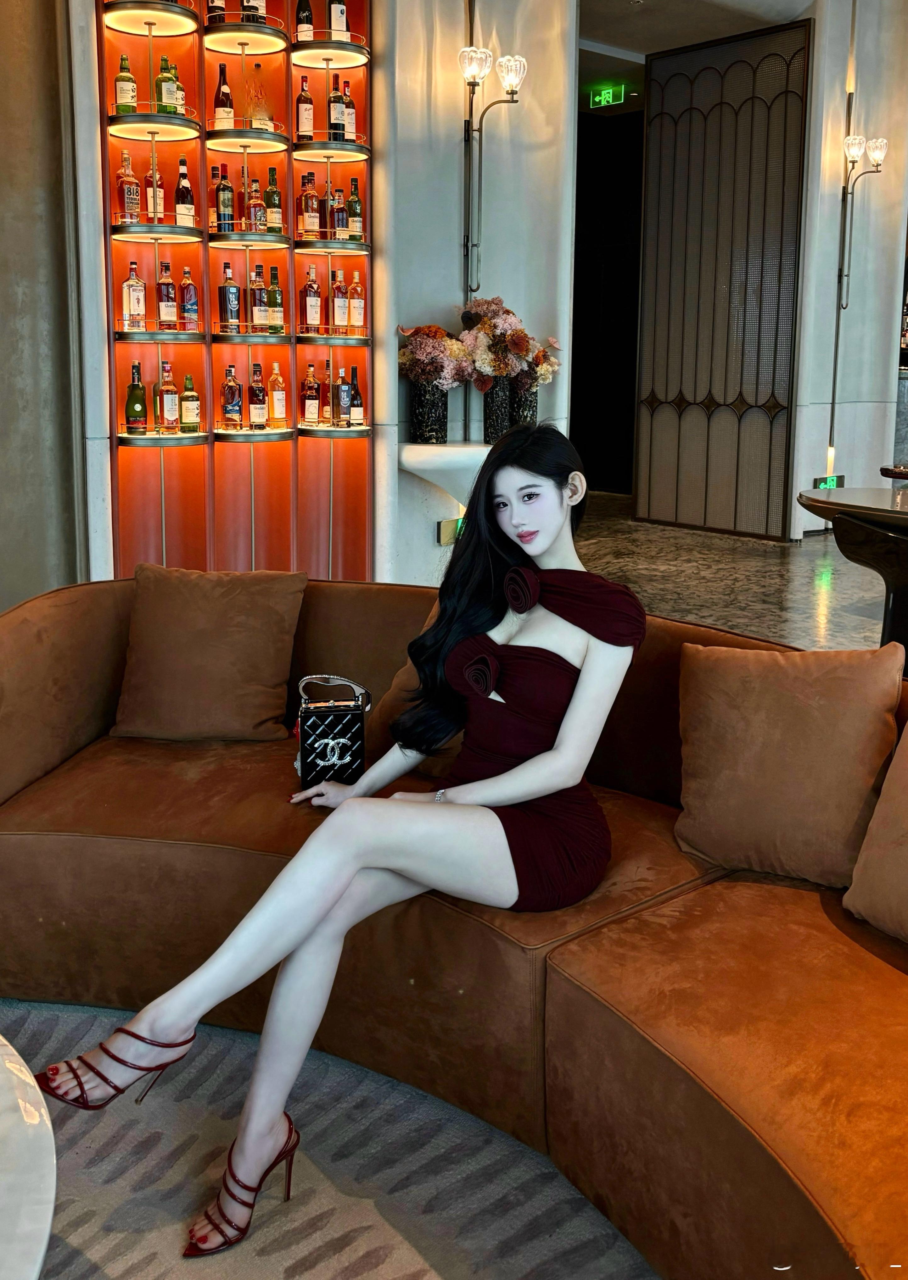 不知道 反正我的身材很曼妙 哈哈 