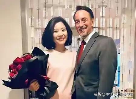 还记得曾经在微博上风靡一时，前美国驻成都领事夫人庄祖宜吗？她的姐姐庄祖欣最近在F