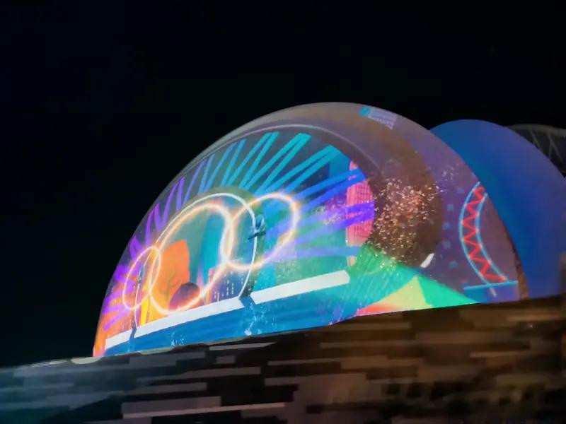 冬奥开幕式惊艳全场 视觉质感堪比顶级时装大秀
 
赛场之外的开幕环节尽显极致美学