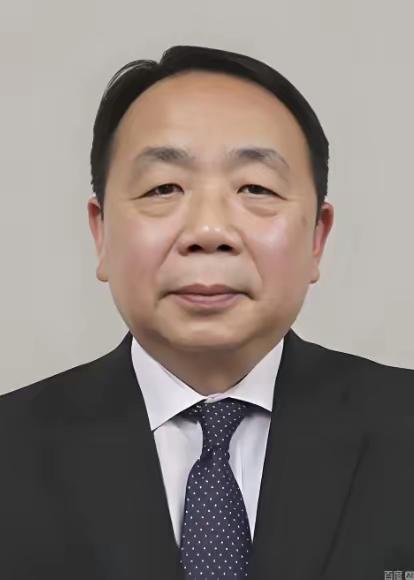 石平打算明年窜访台湾，中方回应称：石平这种败类的丑恶言行不值一评。确实如此，石平