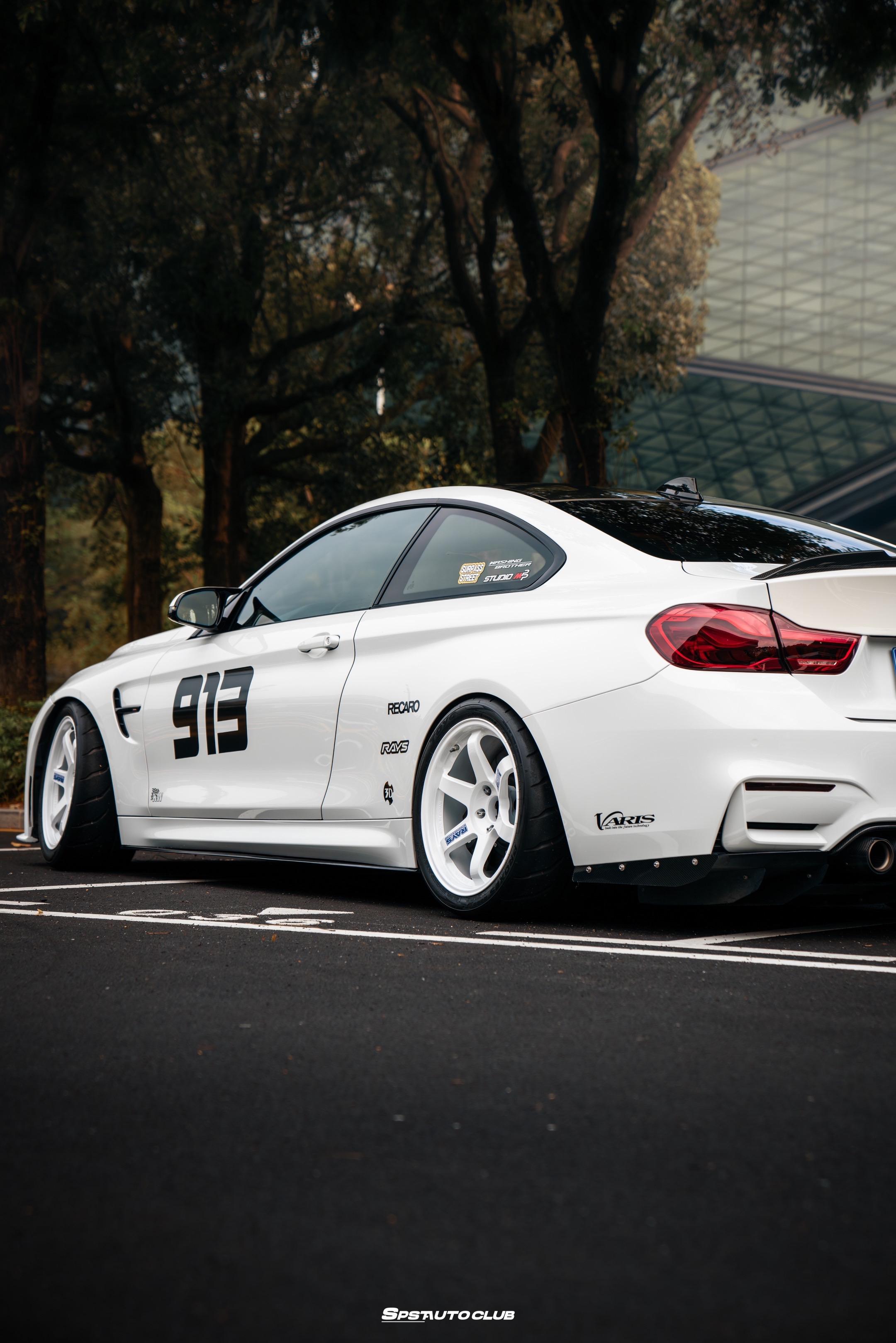 913。好像歪了…