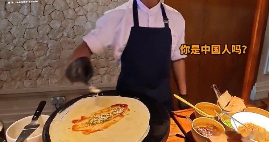 姚琛在巴厘岛深潜拍到海狼风暴 比起网络上的素材，实拍画面更有冲击力，鱼群在深海自