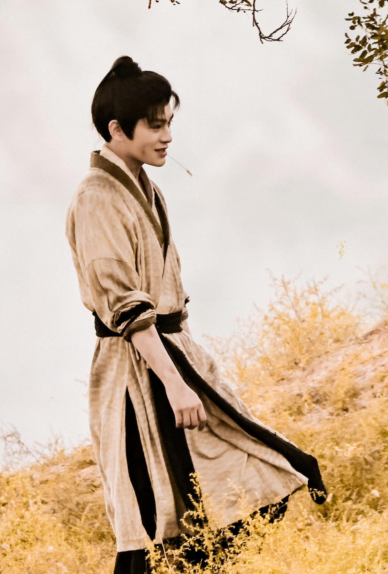 赵凌和我们所有人一样都有迷茫、挣扎、更有不得已，有放弃🫠也有或许别人不了解的坚