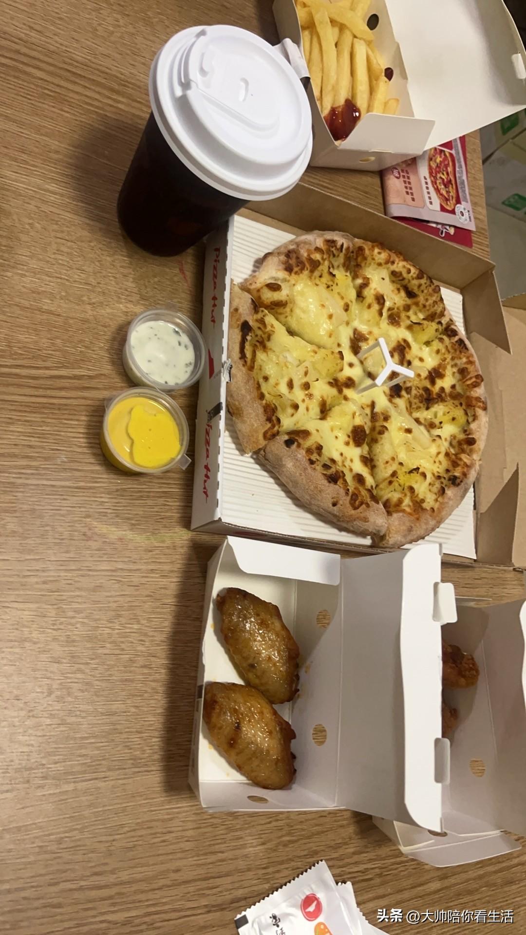 人在低谷拼的是什么?人在低谷拼的不是运气，是这4样

1. 拼心态：不内耗、不抱