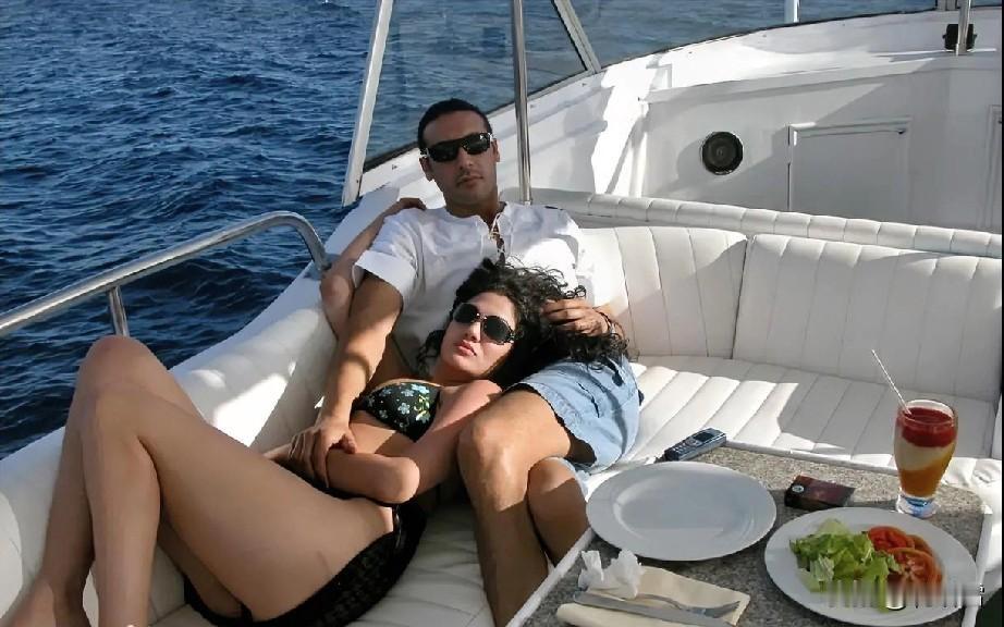 萨科齐要夹着尾巴跑了？利比亚船王汉尼拔在交完 90 万美金后，被黎巴嫩当局释放。