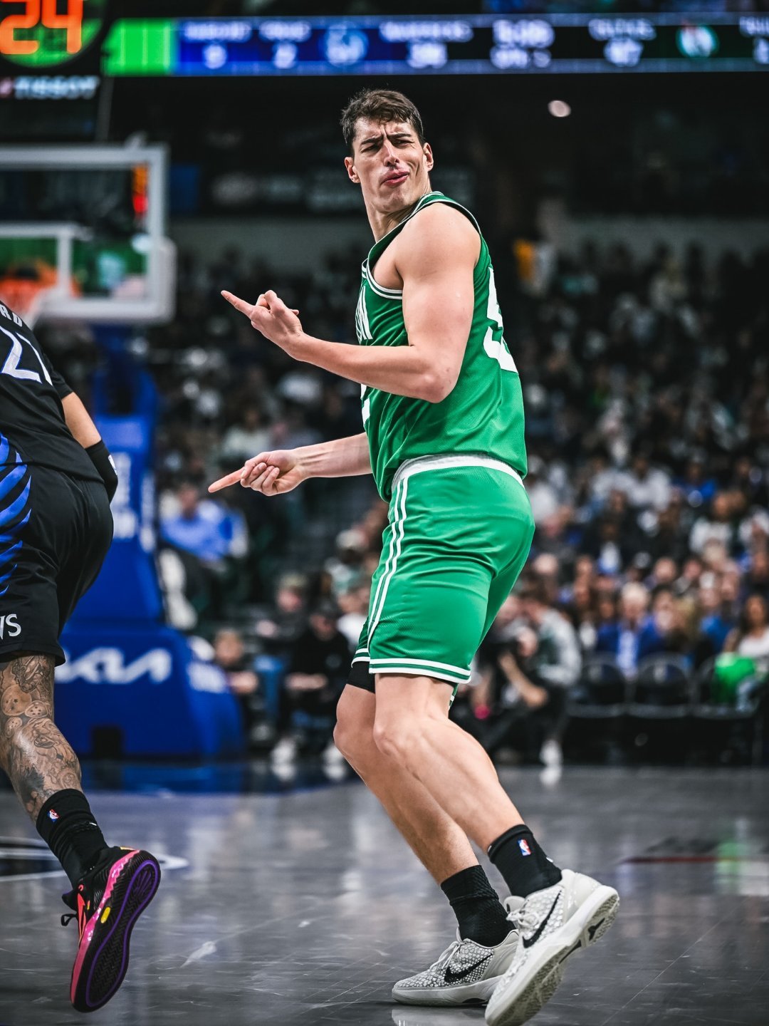 森林狼主教练芬奇在接受采访时谈到了加尔扎：“加尔扎充分把握住了在凯尔特人得到的机