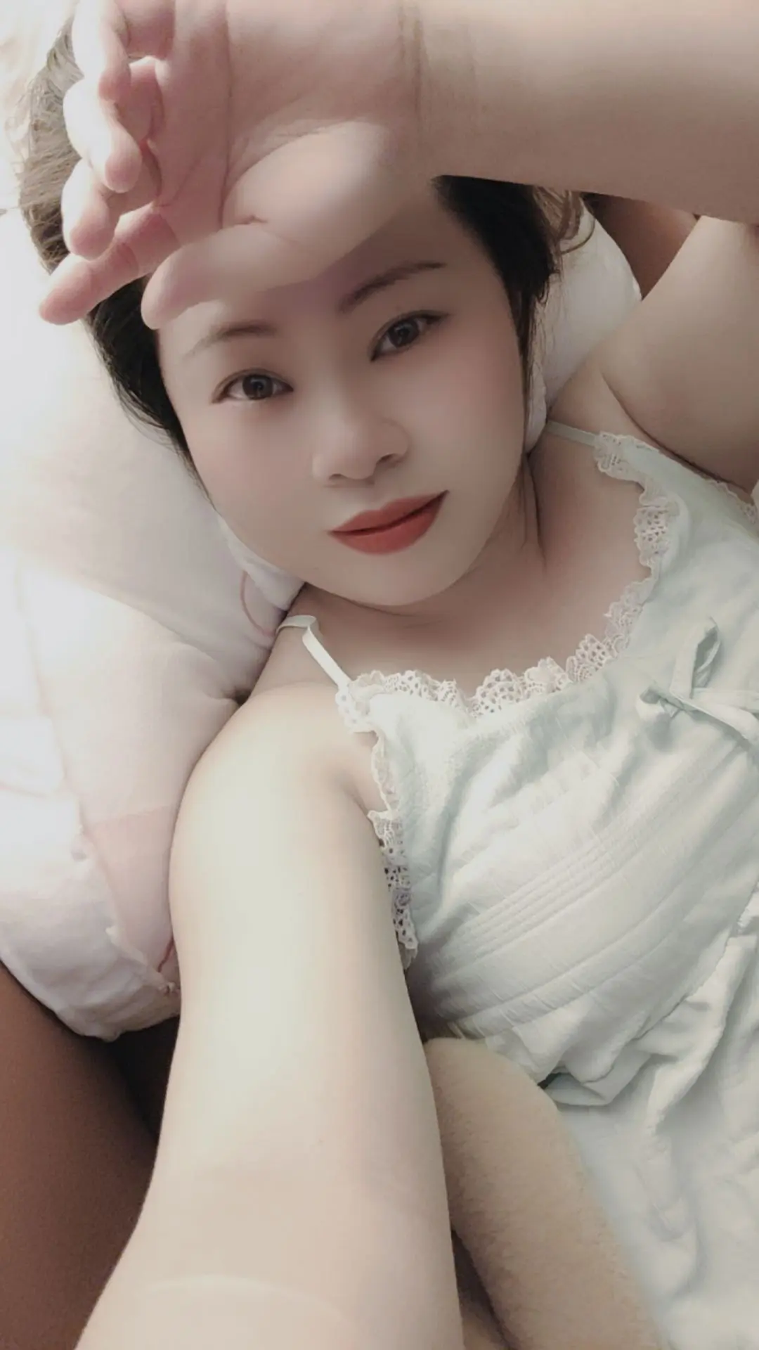 遇见你是我最美好的时光，入目无他人，四下皆是你