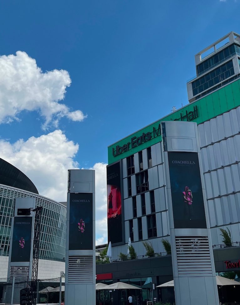 【】今天新闻好多哦疑似又要上班还美美购入新房了不要忘了今天科切拉w2live专辑