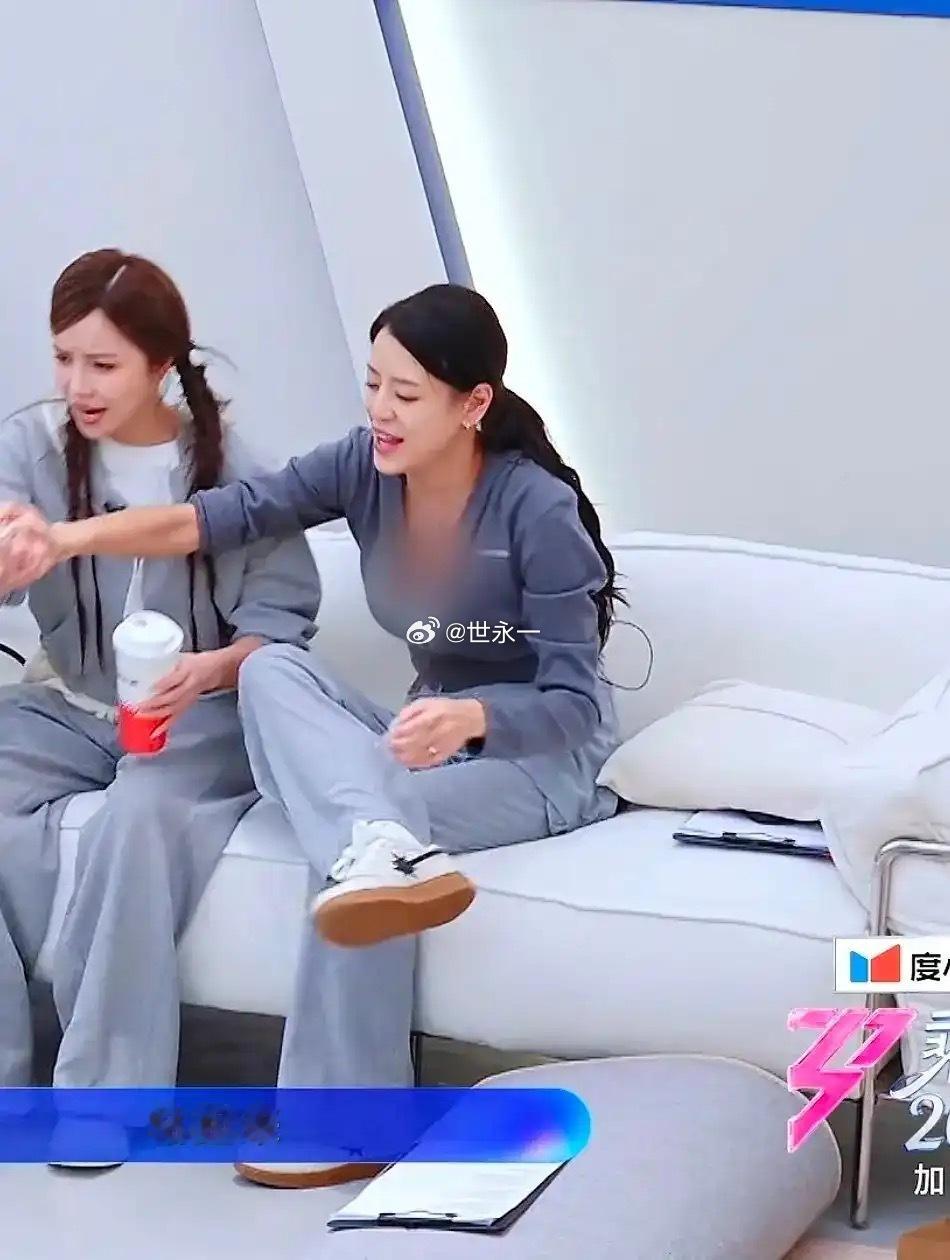 也没漏啥吧，打码显得更奇怪了 