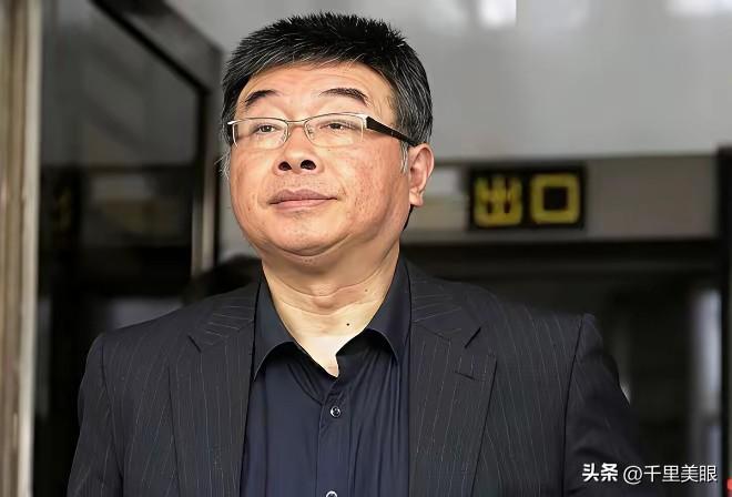 邱毅和马英九心腹智库金溥聪可谓冤家路窄，​双方因“马英九基金会萧旭岑风波”又干了