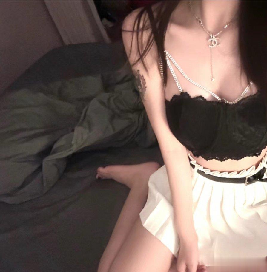 深夜聊天室（自由发挥） ​​​