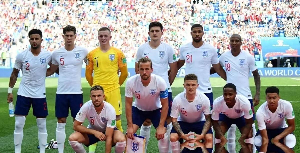 英格兰2-0击败巴拿马，以小组第一进入32强，按理说结果不差。但问题是，三狮军团