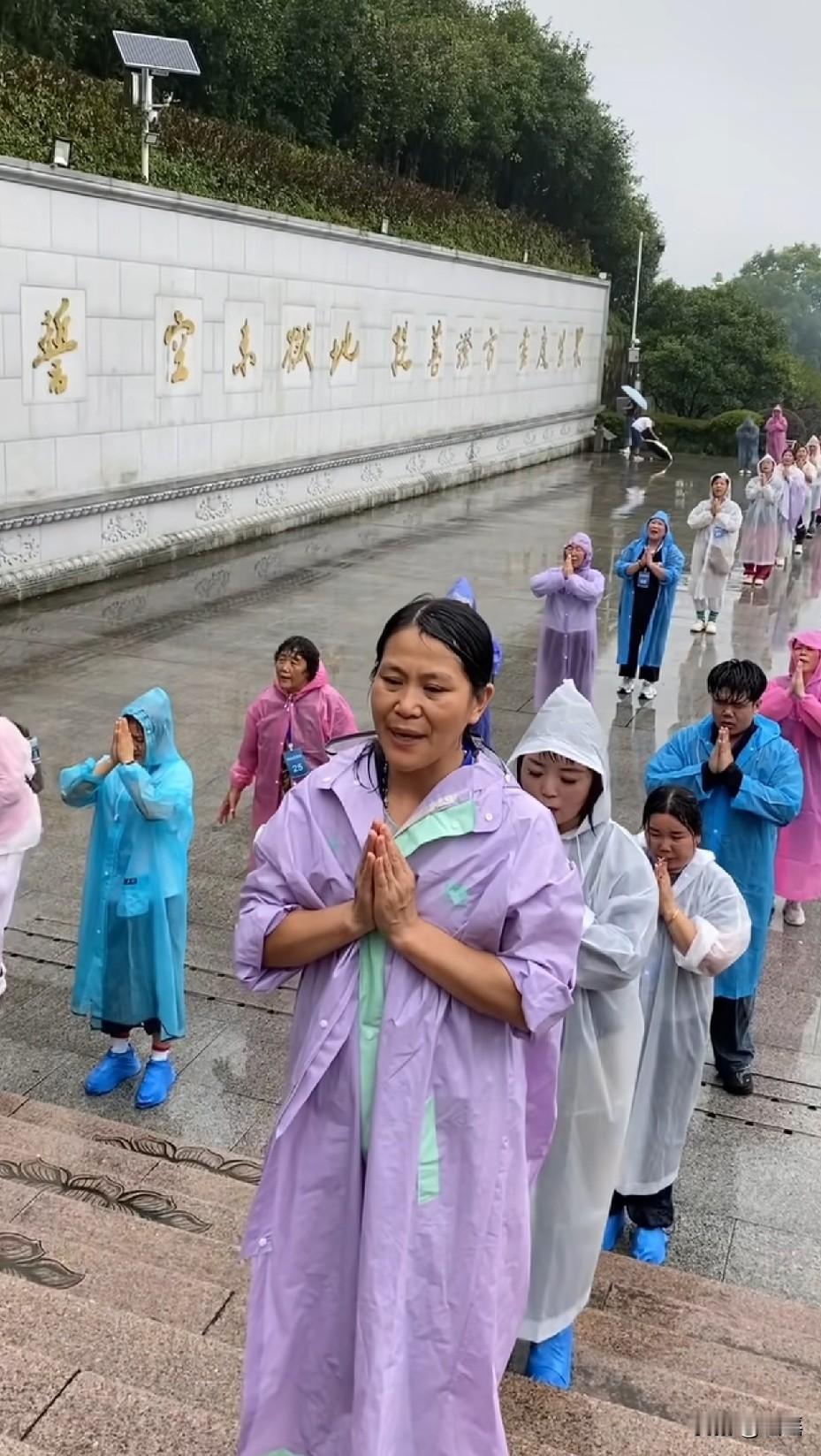 多想告诉他们，求谁都是徒劳
