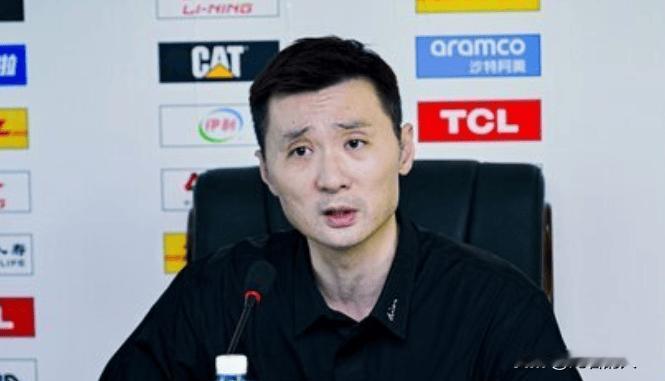 刘炜指导点名批评李彦哲，让范子铭抢爆了




新疆不敌北京，李彦哲表现很一般，