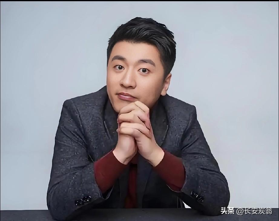 张雪峰的突然猝死，给所有熟悉他的人带来极大的震撼，也给我们带来沉重的反思:我们现