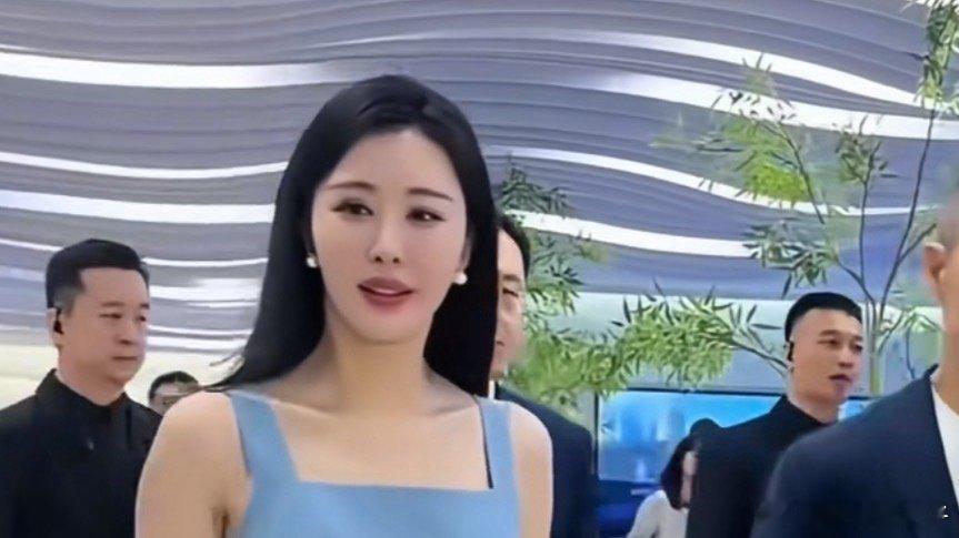 田朴珺否认带资进组甄嬛传这个福晋出场和台词不多，刚好适合她 