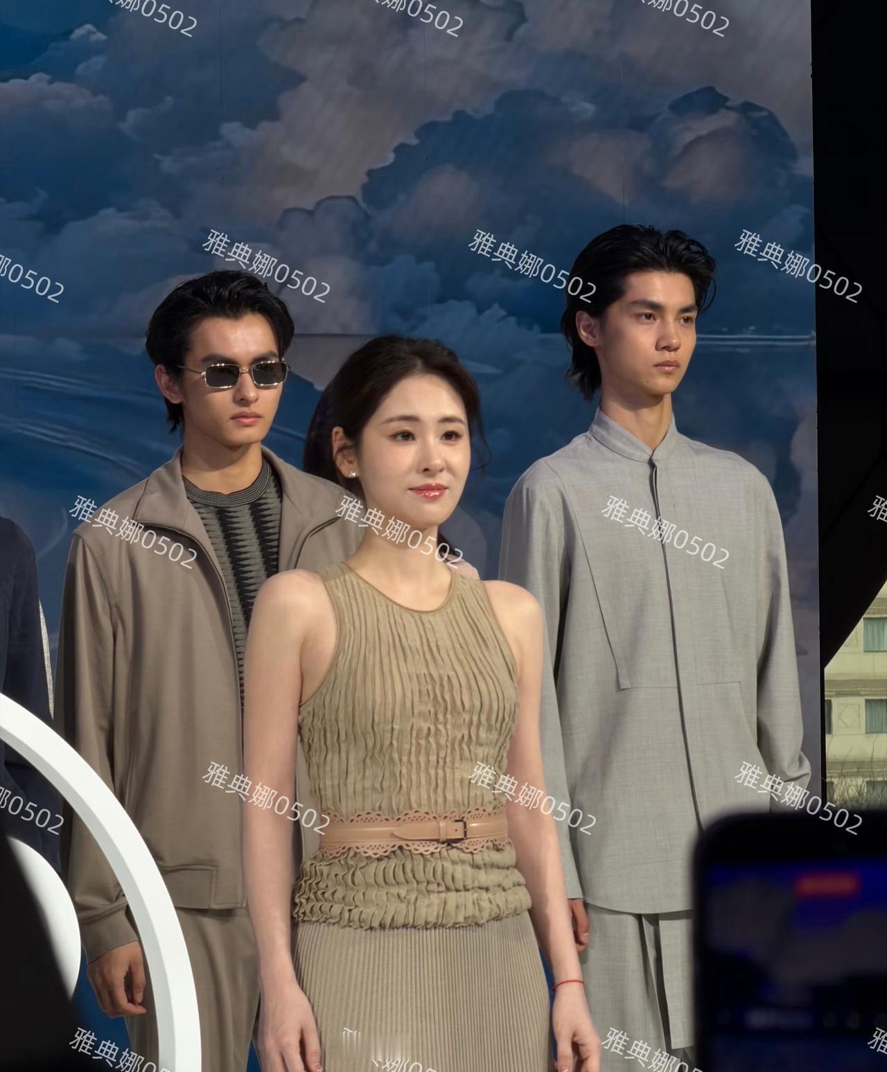 最反直觉的是：那次“承认有娃但不结婚”，不是感情塌方，是一次风险拆分。
把情绪