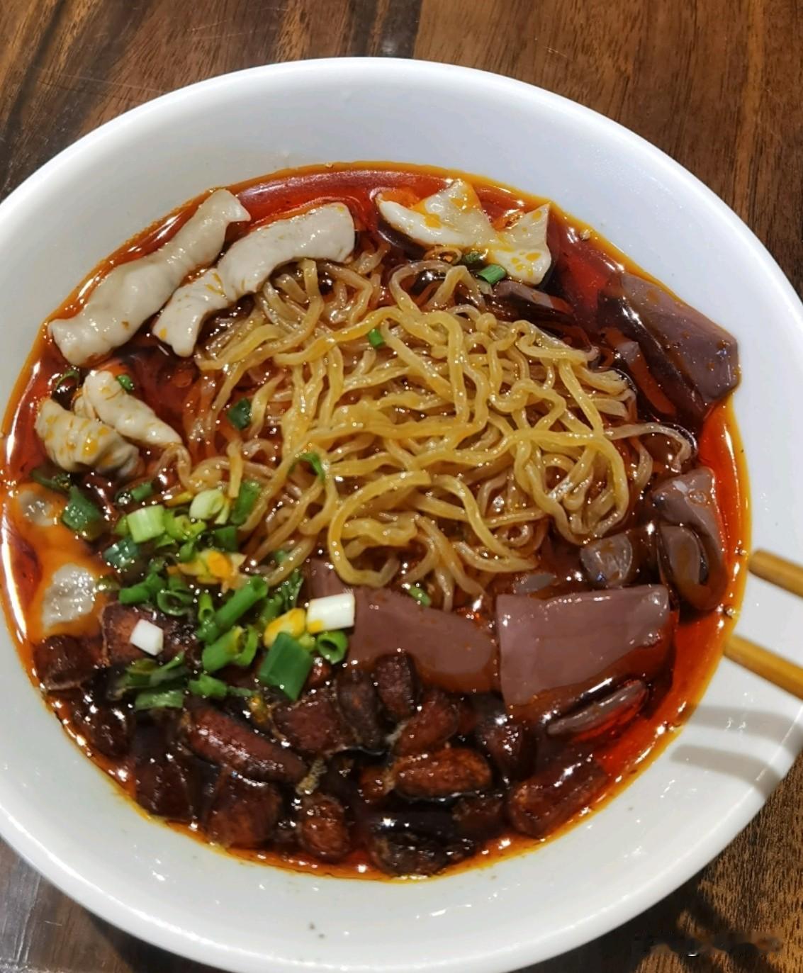 贵阳有哪些美食、美景?暑假来贵阳避暑的朋友！听我一句劝，别再瞎吃了！作为土生土长