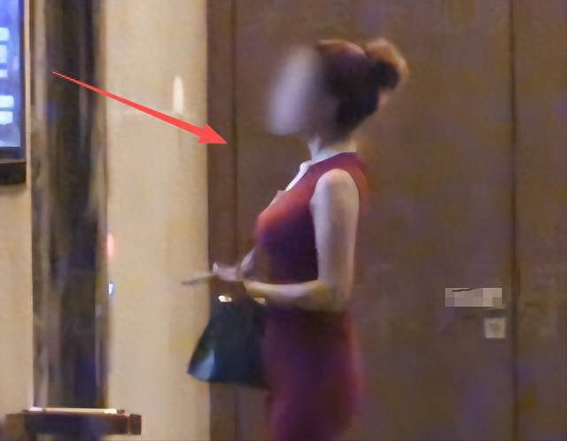 刘大锤曝“猛料”，包贝尔酒店约会，女方身材火辣 妻子倒追他八年