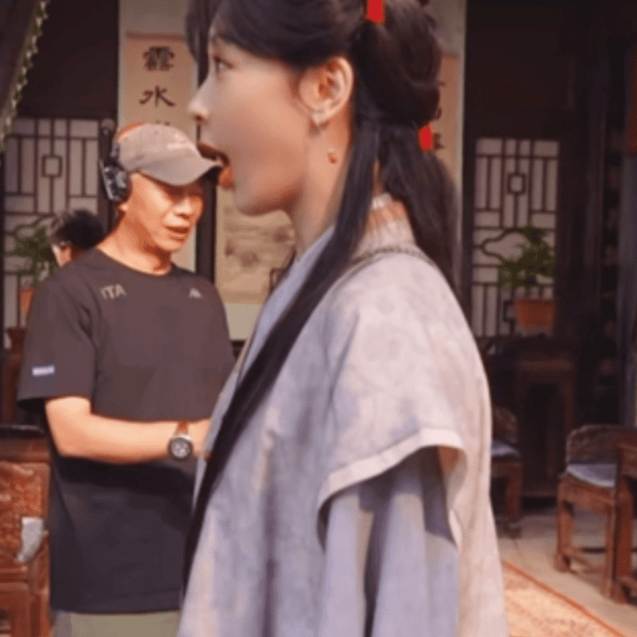 我要哭了！啊啊啊啊啊救命！我妈妈居然和杨紫妈妈认识！啊啊啊啊啊啊啊啊啊啊啊，我竟
