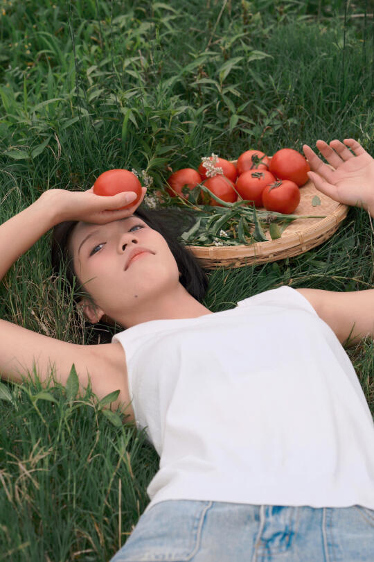 大理约拍｜今天去摘了新鲜的西红柿🍅