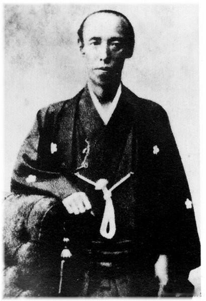 久松伯爵家:长寿的一家人||

松山藩的石高是15w，属于亲藩(御家门)。家祖是