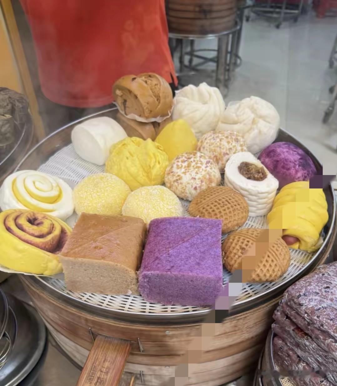 我三十六岁稀里糊涂怀上老二，本没打算再要。怪就怪我这身子一碰就中，老公回回不当心