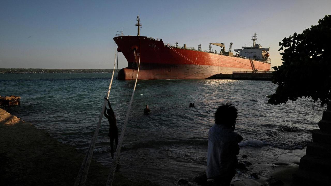 专家：印度决定使用人民币结算伊朗石油标志着全球贸易的重大转变

俄罗斯卫星通讯社