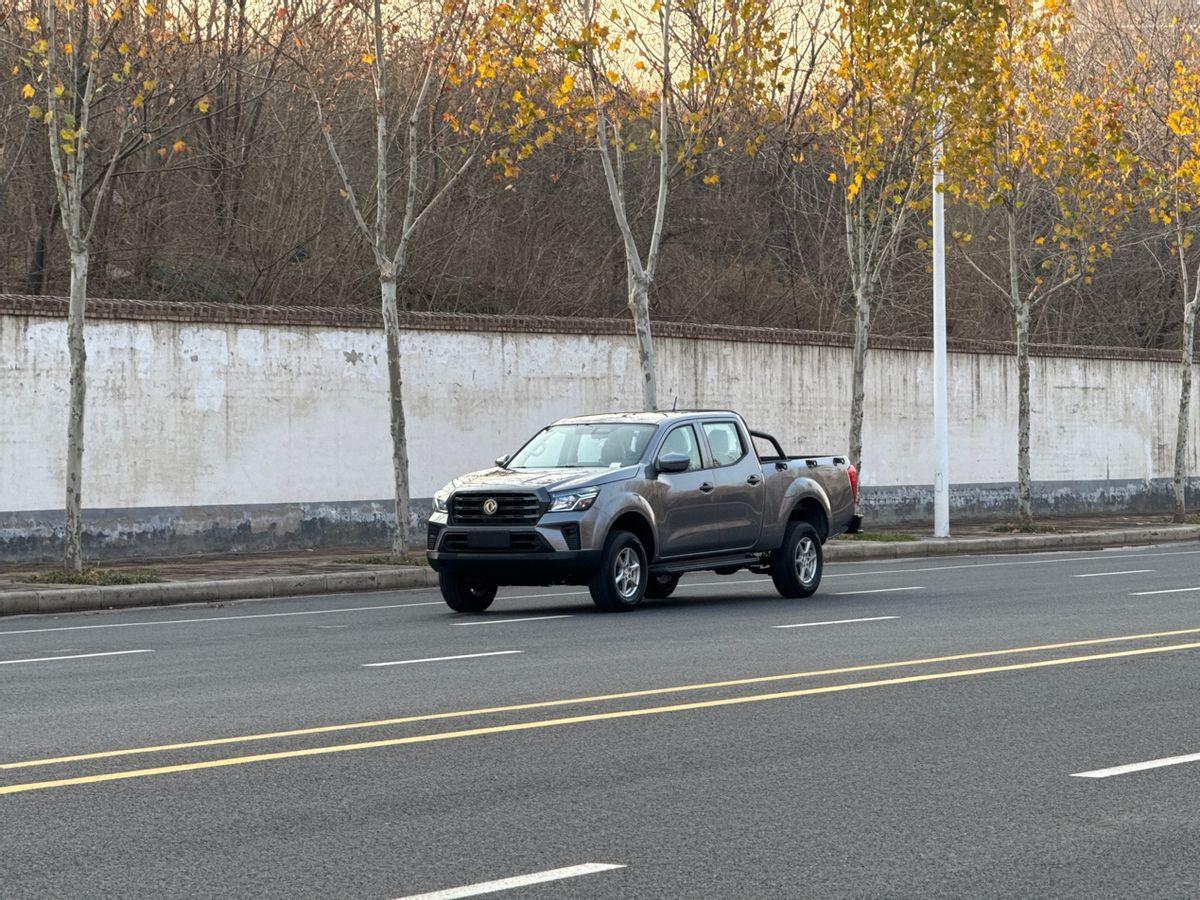 创富皮卡上新？街头实拍郑州日产新款锐骐，近1.9米货厢+金色Logo亮眼
今天，