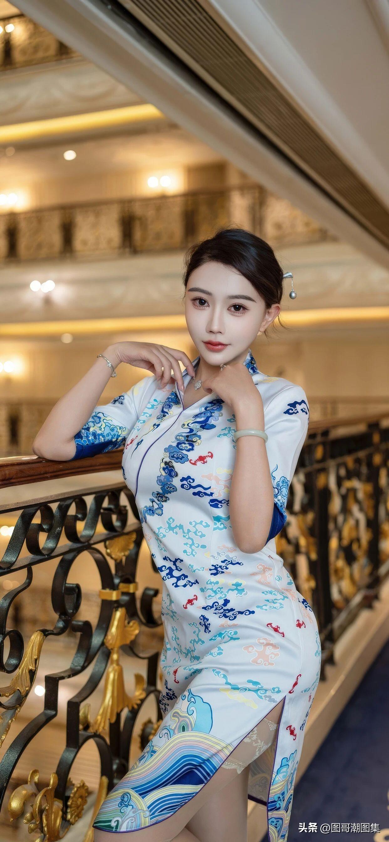 李若汐写真分享，国风旗袍很美