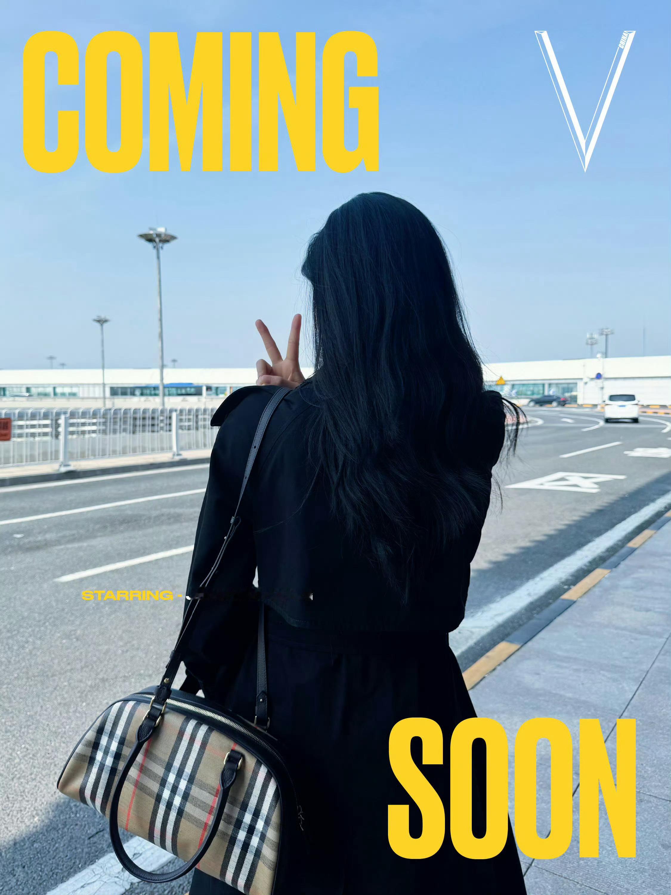 V 中文版十月刊封面预告继续 ，又一位新朋友登场 ！即将迎来演员张婧仪的首次出镜