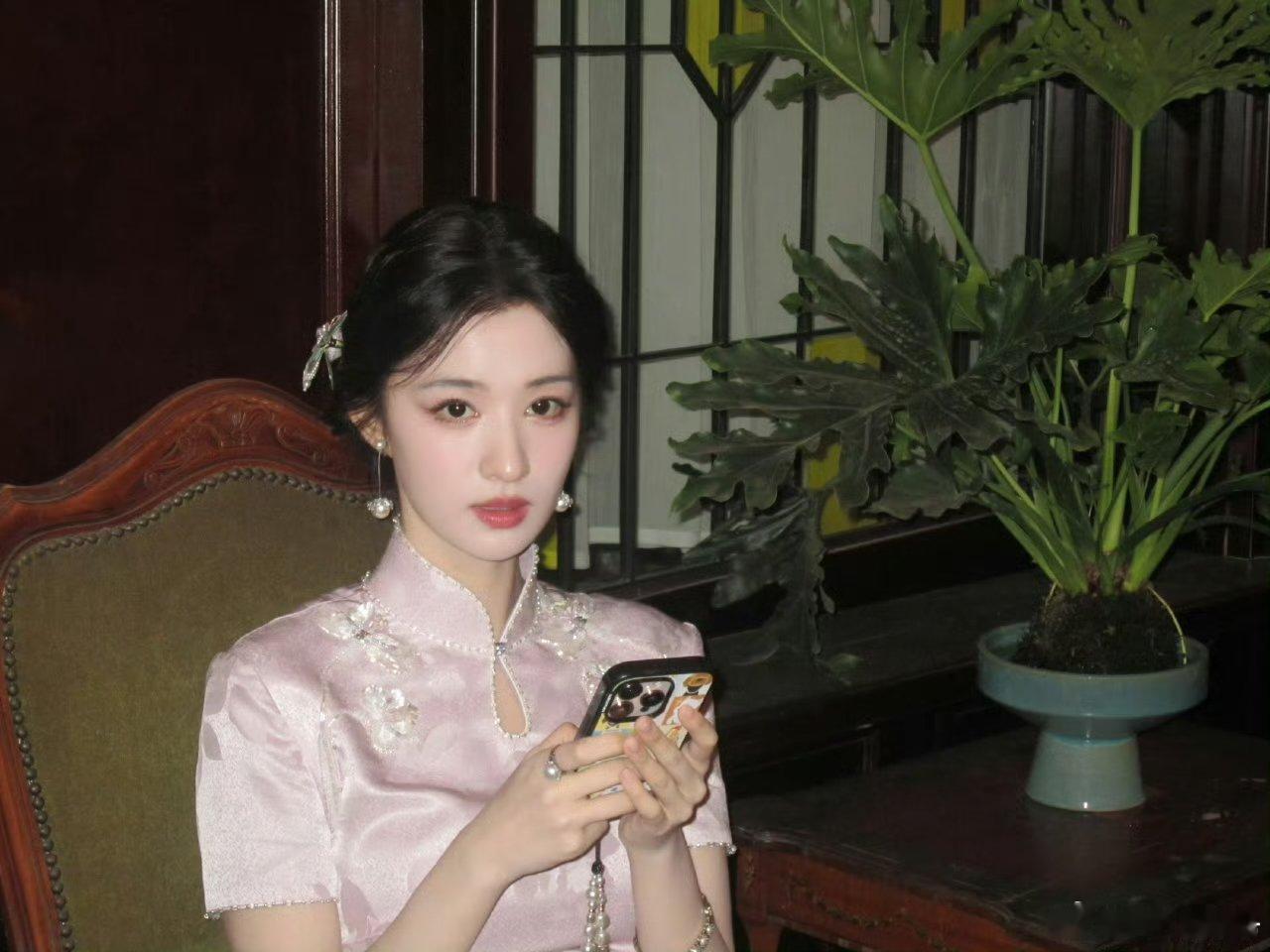 王楚然的七夕礼物是第一名 和香水宝石阿狸在战场并肩作战，拿下第一当礼物，王楚然这