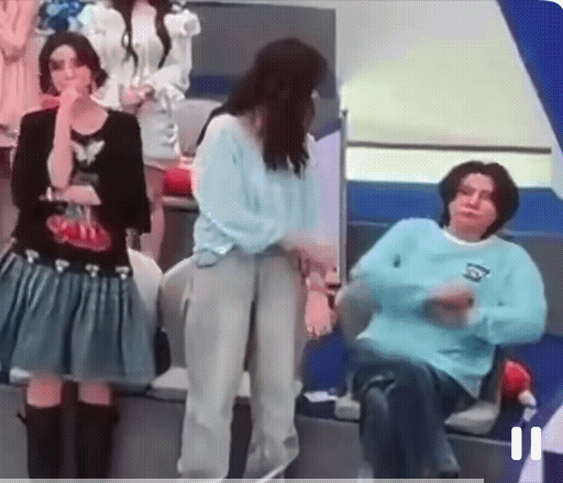 王蒙为孙怡打抱不平直接甩手李小冉！


浪姐中孙怡明明唱的比阚清子好，可是她却输