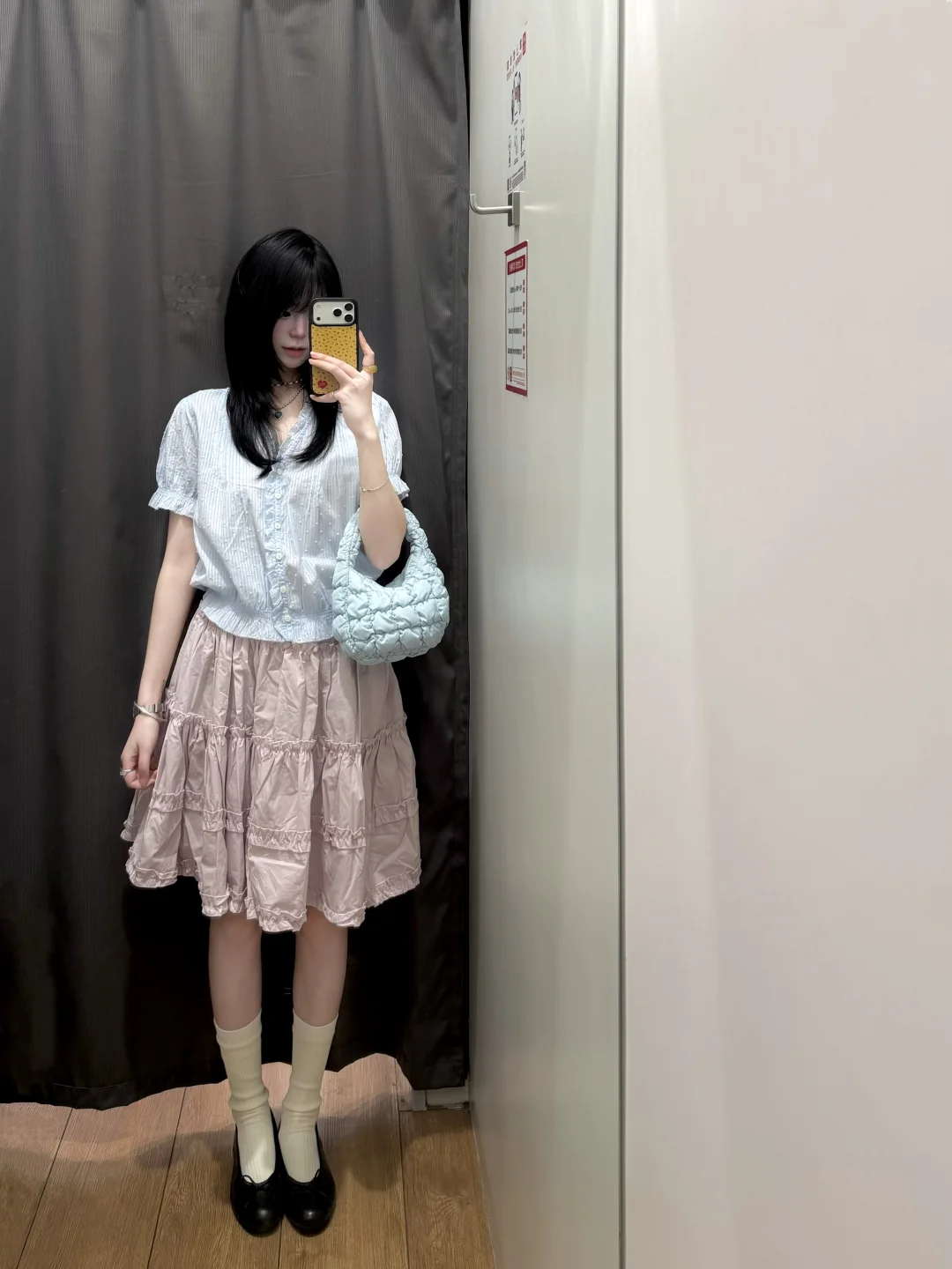 优衣库早春叠穿这一块🍧复古少女感好温柔！！