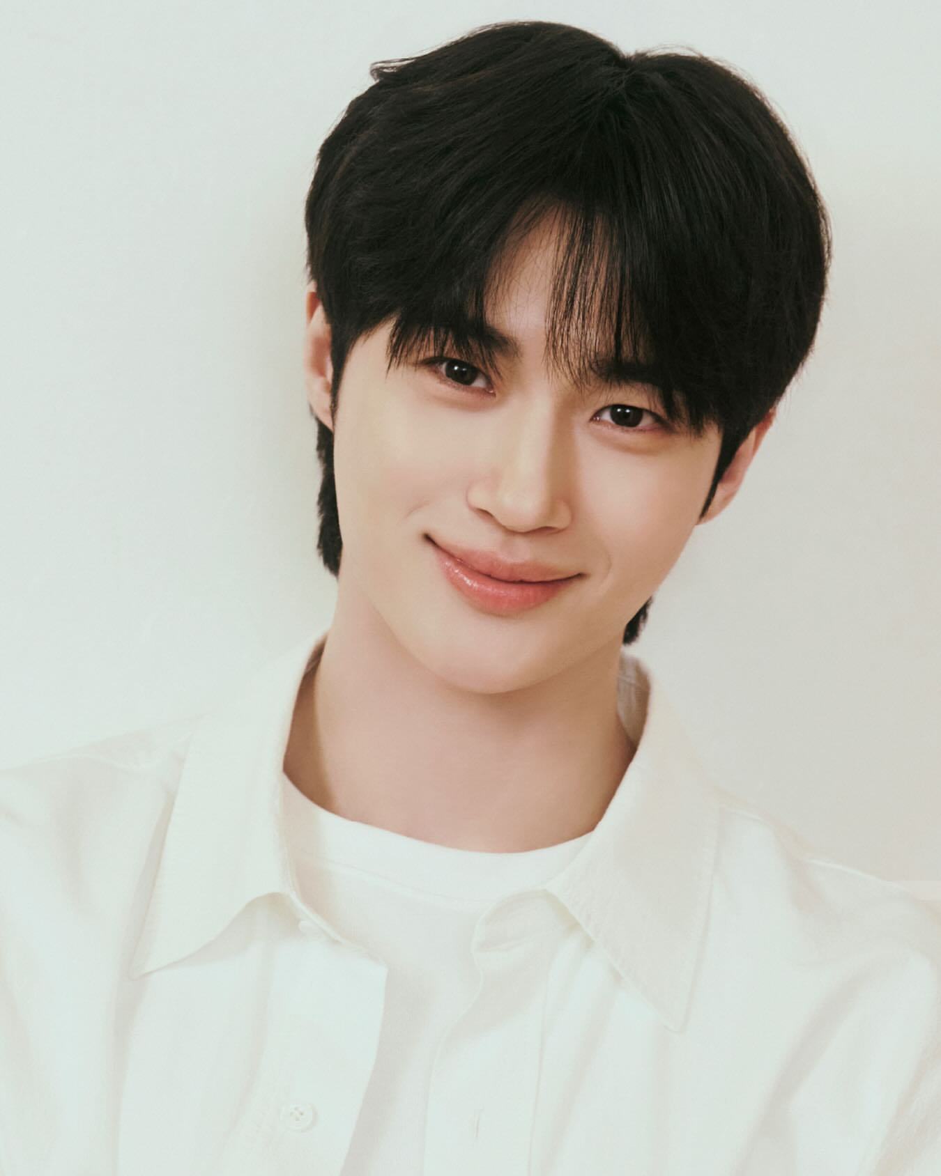 边佑锡 🩵 向全世界安利边佑锡jharmony_official更新IG：边佑