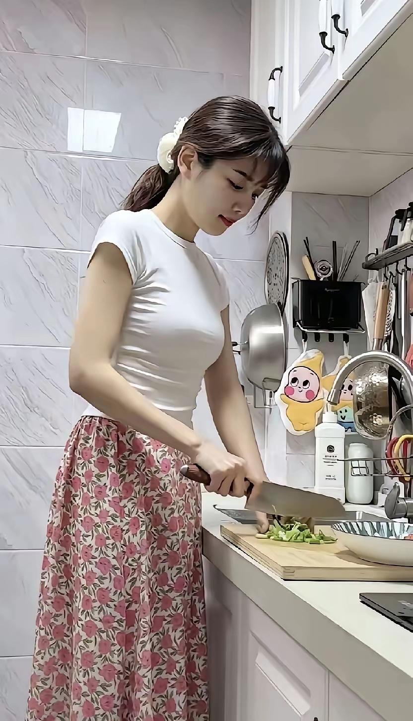 这样的老婆你还会点外卖吗？