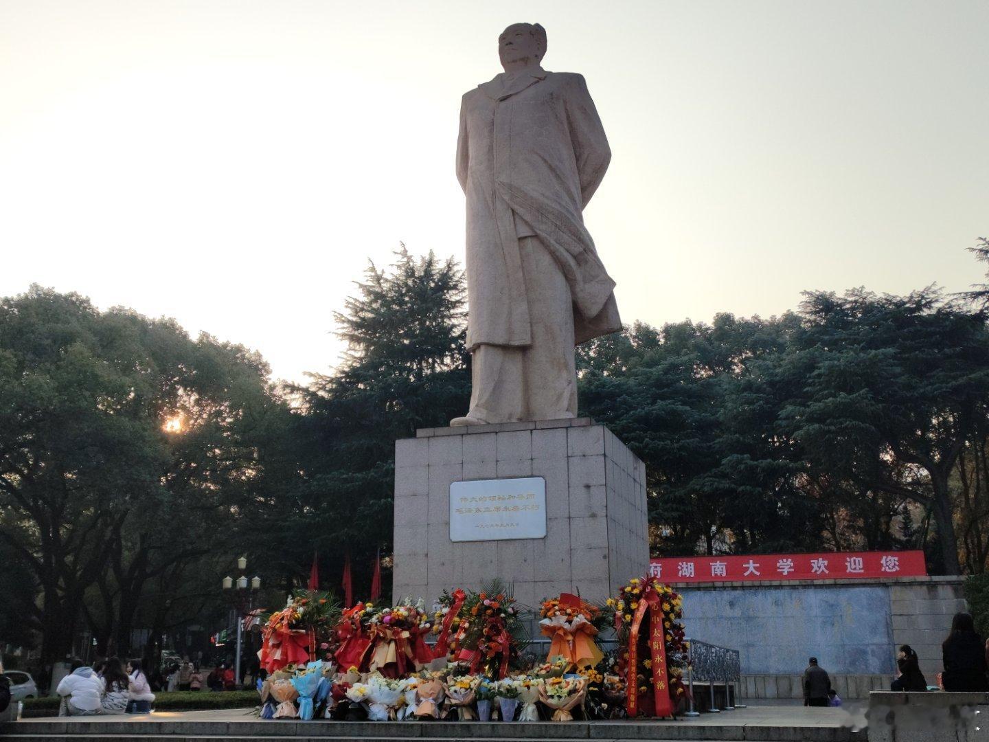早上好！[心][心][心] ​​​