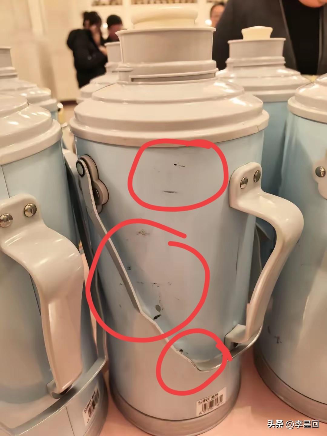 “过时”的暖壶，怎么就火了？

想象一下：人民大会堂，国家最高议事殿堂，庄严肃穆